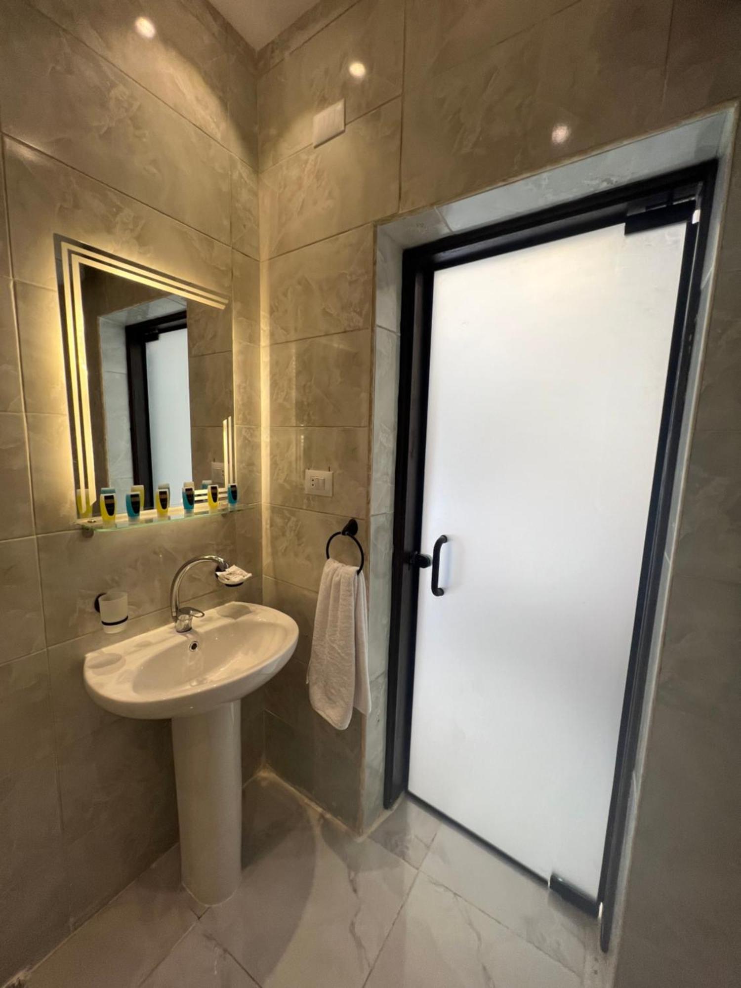 Kafret el-Gabal New Glamour Pyramids Hotel מראה חיצוני תמונה